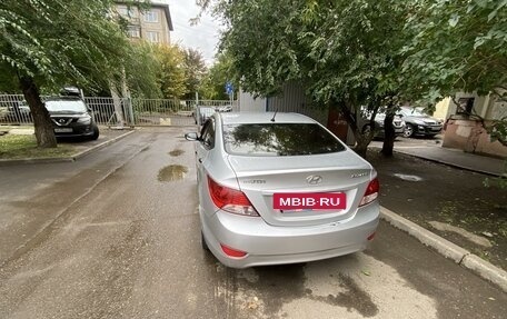 Hyundai Solaris II рестайлинг, 2011 год, 750 000 рублей, 10 фотография