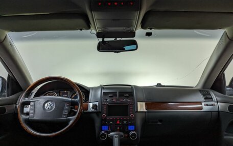 Volkswagen Touareg III, 2004 год, 899 000 рублей, 12 фотография