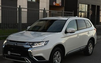 Mitsubishi Outlander III рестайлинг 3, 2018 год, 2 175 000 рублей, 1 фотография