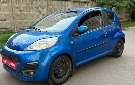 Peugeot 107 I рестайлинг, 2013 год, 330 000 рублей, 1 фотография