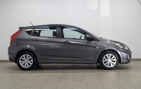 Hyundai Solaris II рестайлинг, 2012 год, 850 000 рублей, 25 фотография