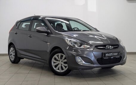 Hyundai Solaris II рестайлинг, 2012 год, 850 000 рублей, 24 фотография