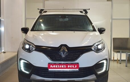 Renault Kaptur I рестайлинг, 2017 год, 1 090 000 рублей, 2 фотография