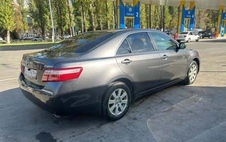 Toyota Camry, 2006 год, 1 090 000 рублей, 2 фотография