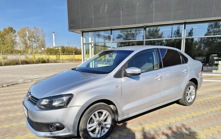 Volkswagen Polo VI (EU Market), 2011 год, 799 000 рублей, 1 фотография