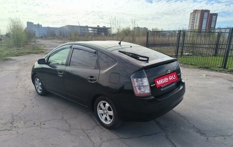 Toyota Prius, 2004 год, 600 000 рублей, 5 фотография