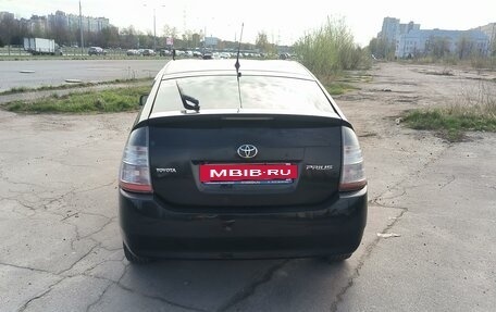 Toyota Prius, 2004 год, 600 000 рублей, 6 фотография