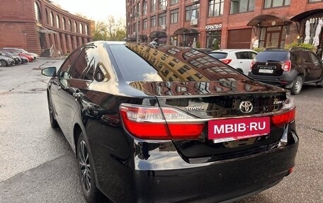 Toyota Camry, 2017 год, 2 400 000 рублей, 4 фотография