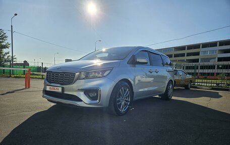 KIA Carnival III, 2018 год, 3 120 000 рублей, 3 фотография