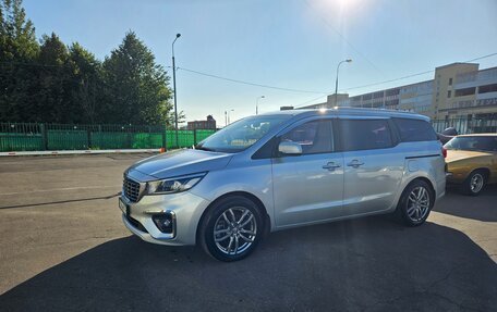 KIA Carnival III, 2018 год, 3 120 000 рублей, 7 фотография