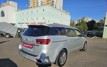 KIA Carnival III, 2018 год, 3 120 000 рублей, 11 фотография