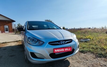 Hyundai Solaris II рестайлинг, 2014 год, 905 000 рублей, 2 фотография