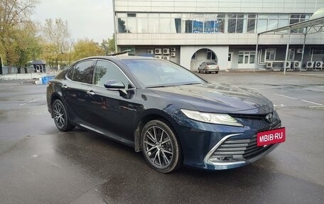 Toyota Camry, 2019 год, 3 190 000 рублей, 3 фотография