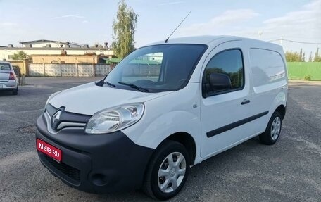 Renault Kangoo II рестайлинг, 2013 год, 935 000 рублей, 1 фотография