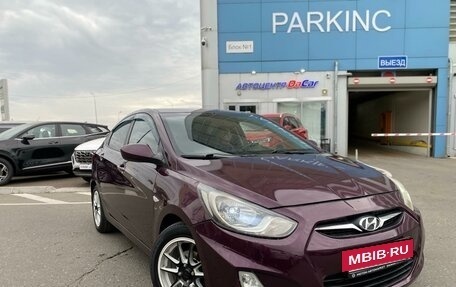 Hyundai Solaris II рестайлинг, 2012 год, 890 000 рублей, 6 фотография