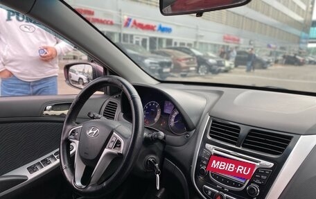 Hyundai Solaris II рестайлинг, 2012 год, 890 000 рублей, 17 фотография