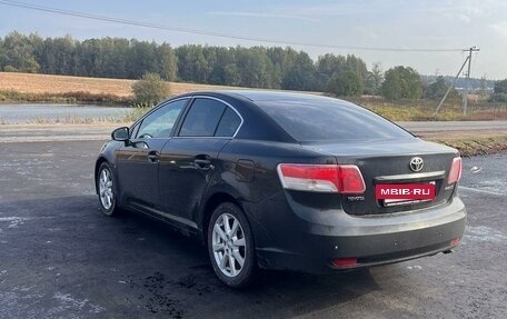 Toyota Avensis III рестайлинг, 2011 год, 530 000 рублей, 3 фотография