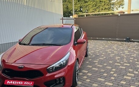 KIA cee'd GT II, 2014 год, 1 500 000 рублей, 2 фотография