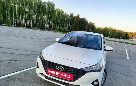 Hyundai Solaris II рестайлинг, 2020 год, 1 600 000 рублей, 3 фотография