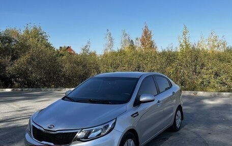 KIA Rio III рестайлинг, 2015 год, 840 000 рублей, 2 фотография