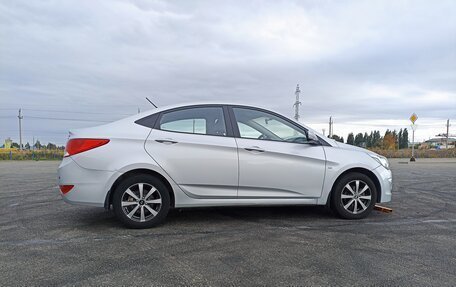 Hyundai Solaris II рестайлинг, 2015 год, 1 060 000 рублей, 6 фотография