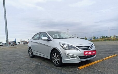 Hyundai Solaris II рестайлинг, 2015 год, 1 060 000 рублей, 9 фотография