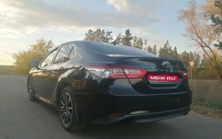 Toyota Camry, 2021 год, 3 790 000 рублей, 1 фотография