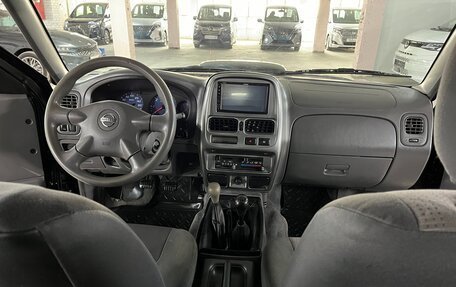 Nissan NP300, 2012 год, 1 295 000 рублей, 17 фотография