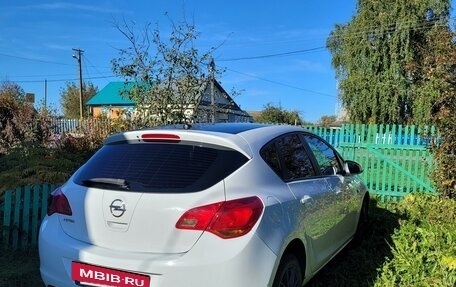 Opel Astra J, 2011 год, 690 000 рублей, 5 фотография