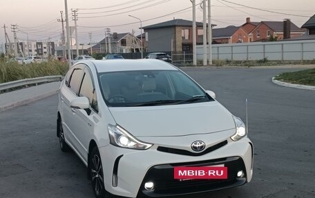 Toyota Prius Alpha I (ZVW40/41), 2015 год, 1 800 000 рублей, 38 фотография