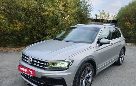 Volkswagen Tiguan II, 2018 год, 3 200 000 рублей, 2 фотография