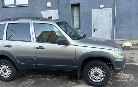 Chevrolet Niva I рестайлинг, 2019 год, 890 000 рублей, 2 фотография