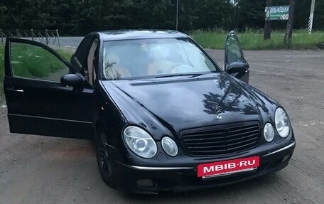 Mercedes-Benz E-Класс, 2003 год, 800 000 рублей, 5 фотография