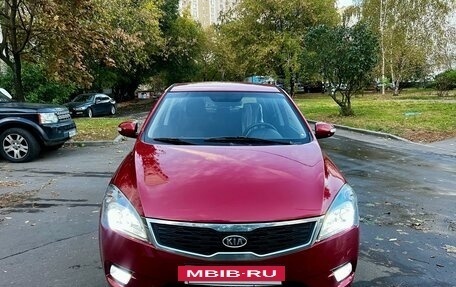 KIA cee'd I рестайлинг, 2010 год, 875 000 рублей, 3 фотография