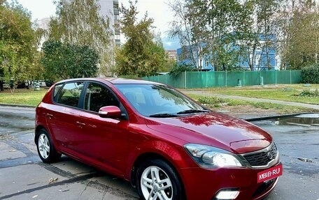 KIA cee'd I рестайлинг, 2010 год, 875 000 рублей, 2 фотография