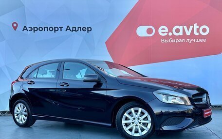 Mercedes-Benz A-Класс, 2015 год, 1 690 000 рублей, 3 фотография