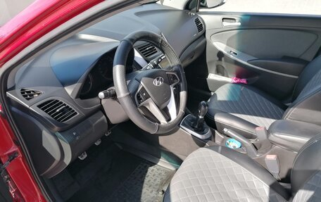 Hyundai Solaris II рестайлинг, 2012 год, 920 000 рублей, 3 фотография