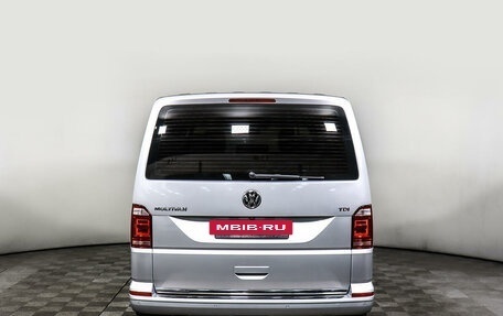 Volkswagen Multivan T6 рестайлинг, 2015 год, 3 598 000 рублей, 6 фотография