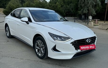 Hyundai Sonata VIII, 2021 год, 2 760 000 рублей, 2 фотография