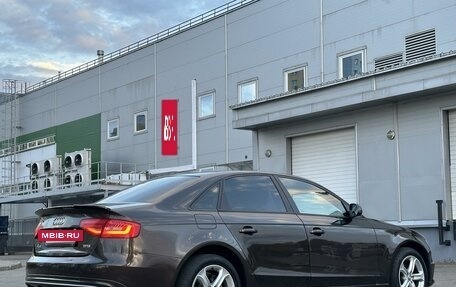 Audi A4, 2013 год, 1 390 000 рублей, 10 фотография