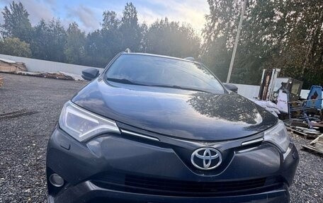 Toyota RAV4, 2019 год, 2 997 000 рублей, 34 фотография