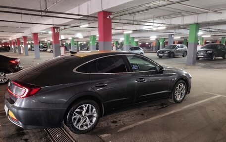 Hyundai Sonata VIII, 2021 год, 1 900 000 рублей, 6 фотография