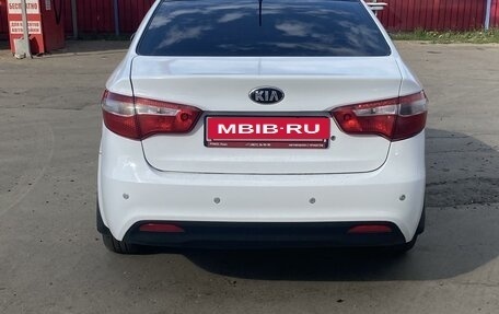 KIA Rio III рестайлинг, 2014 год, 650 000 рублей, 4 фотография