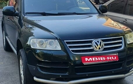 Volkswagen Touareg III, 2004 год, 1 000 000 рублей, 6 фотография