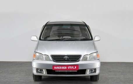 Toyota Gaia, 2002 год, 700 000 рублей, 2 фотография