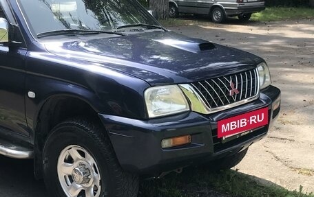 Mitsubishi L200 III рестайлинг, 2002 год, 560 000 рублей, 4 фотография