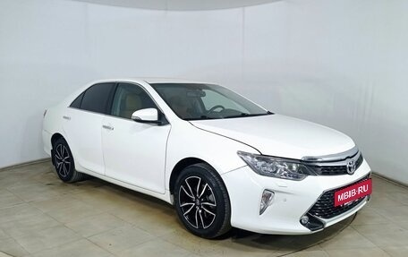 Toyota Camry, 2017 год, 1 890 000 рублей, 3 фотография