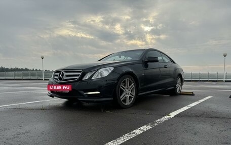 Mercedes-Benz E-Класс, 2012 год, 1 400 000 рублей, 2 фотография