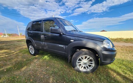 Chevrolet Niva I рестайлинг, 2012 год, 600 000 рублей, 4 фотография