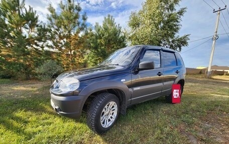 Chevrolet Niva I рестайлинг, 2012 год, 600 000 рублей, 3 фотография